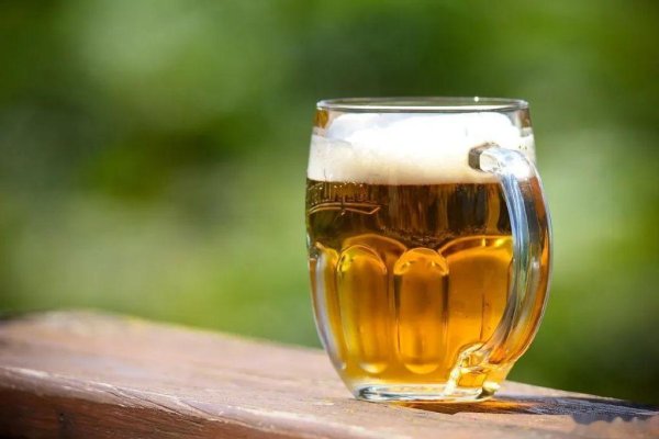 股票配资官网开户 北京百亿啤酒巨头掌门人辞职, 烧200亿频繁收购“扶不起”白酒业务